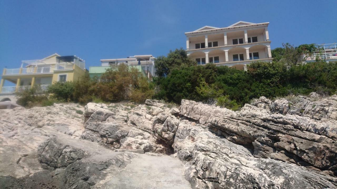 Frane Apartment Zavalatica Exterior photo